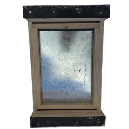 Mesh Bottom Board with Beetle Trap – 8 & 10 Frame