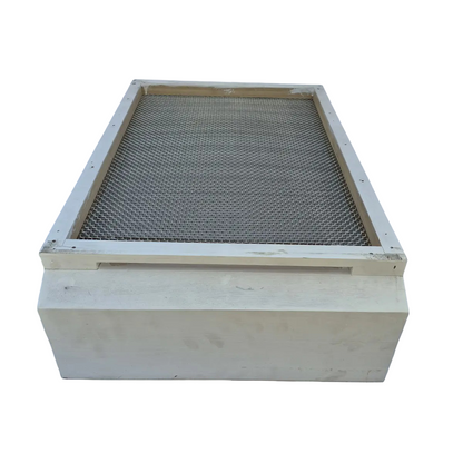 Mesh Bottom Board with Beetle Trap – 8 & 10 Frame